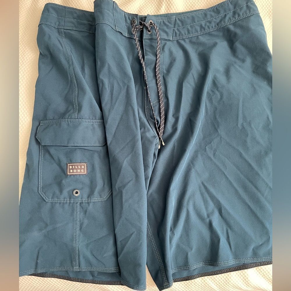 Men’s swim shorts  
